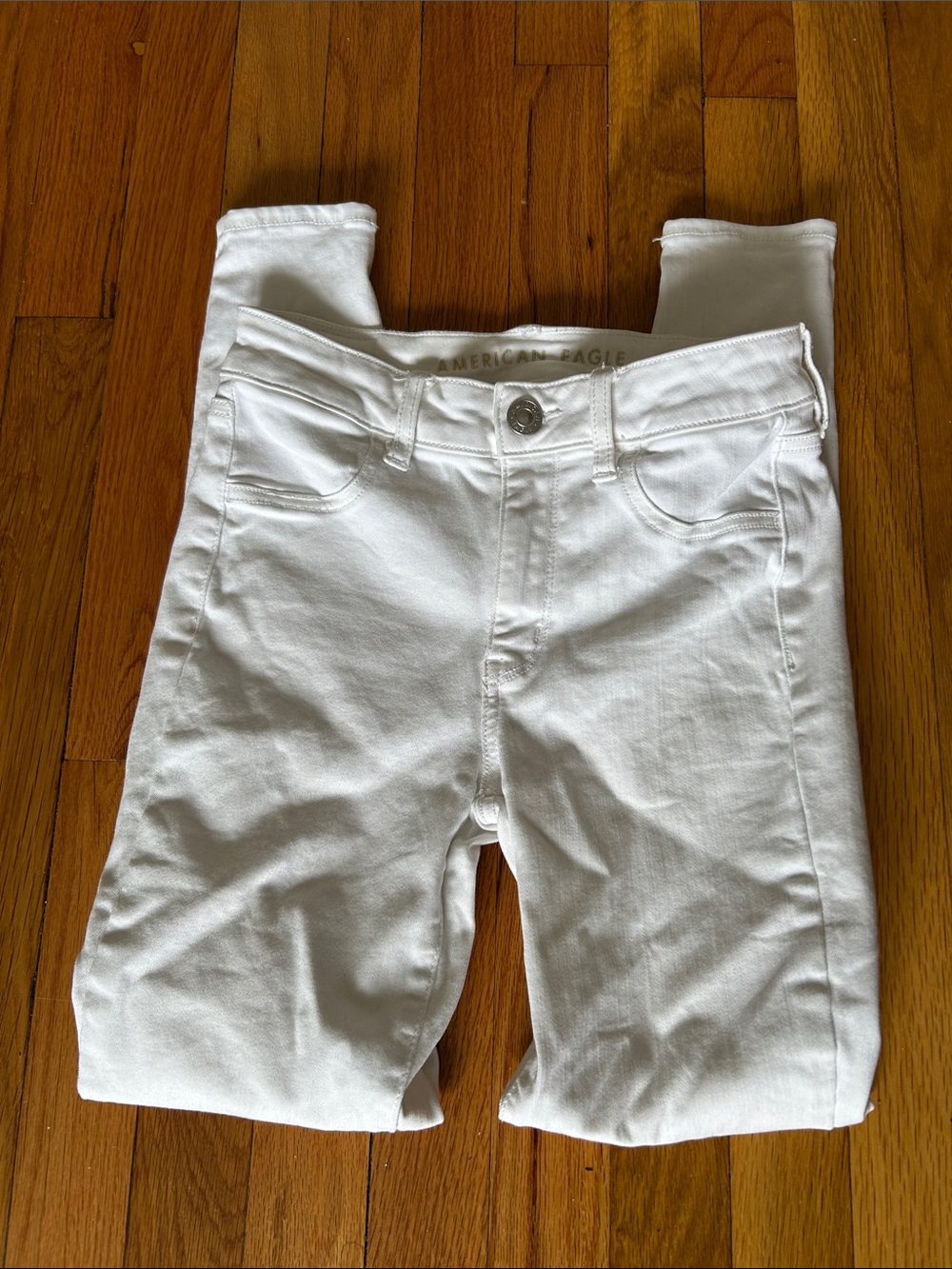 American Eagle White Stretch Skinny Jeans - Size 2